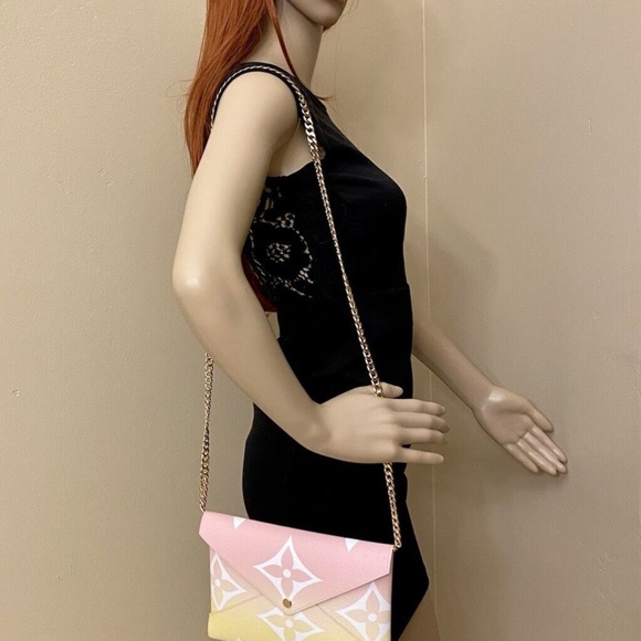 Louis Vuitton Kirigami ByThePool Pochette Clutch Bag Chain +Certificate - Picture 10 of 13